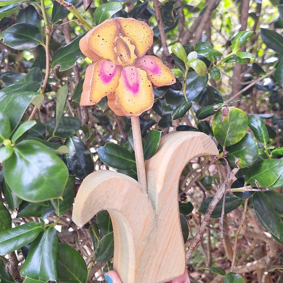 Wooden Flower Artist Made Sculpture Iris Orchid Handpainted Wood Floral Decor - Picture 5 of 17